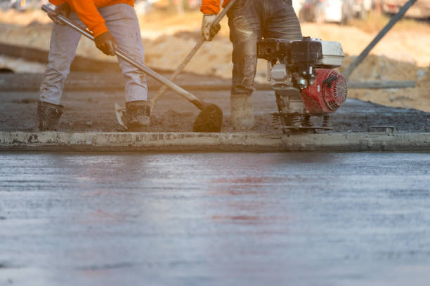 Best Custom Concrete Contractor  in Ellisville, MS
